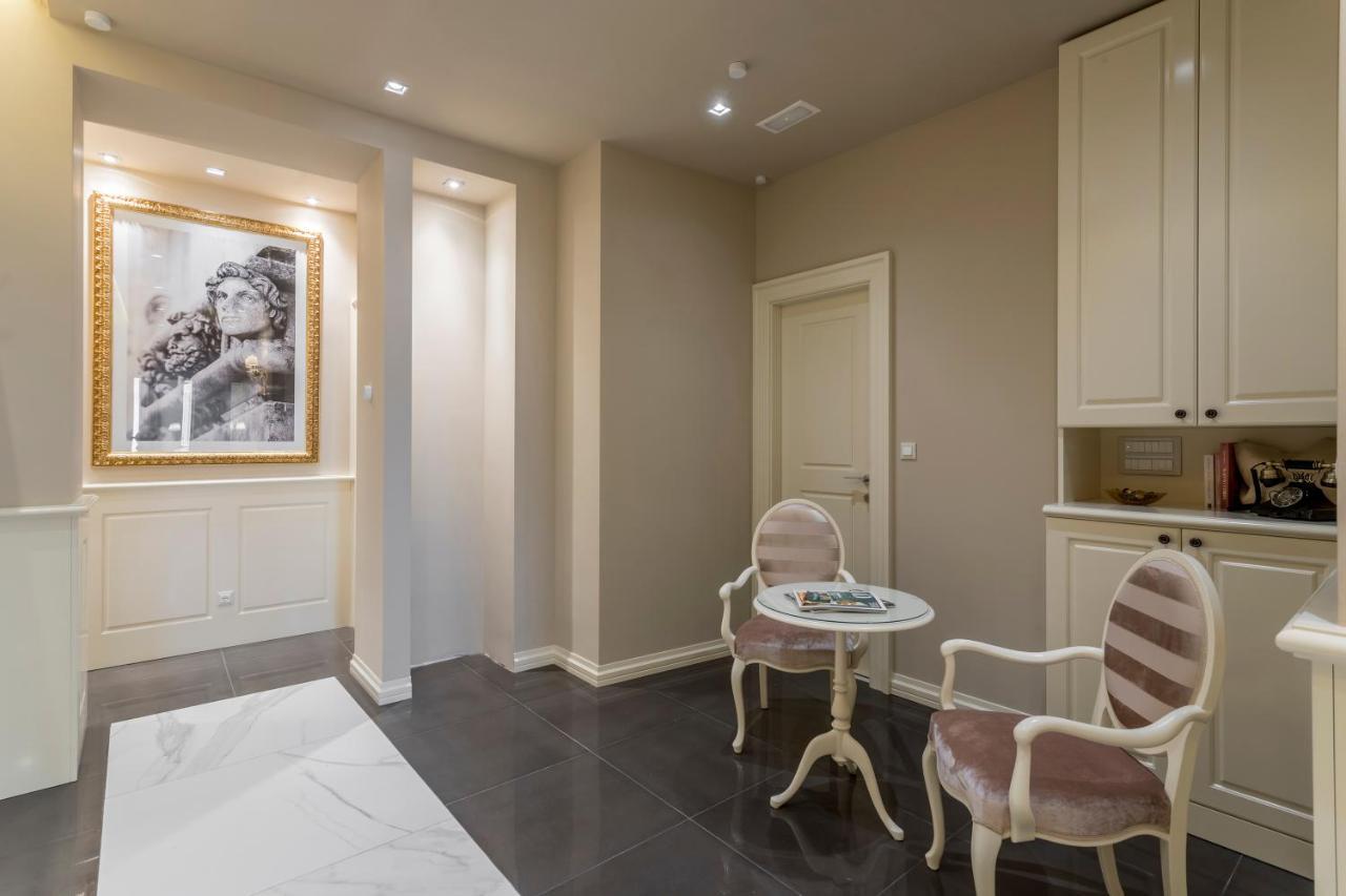 Royal Piazza Hotel Split Bagian luar foto