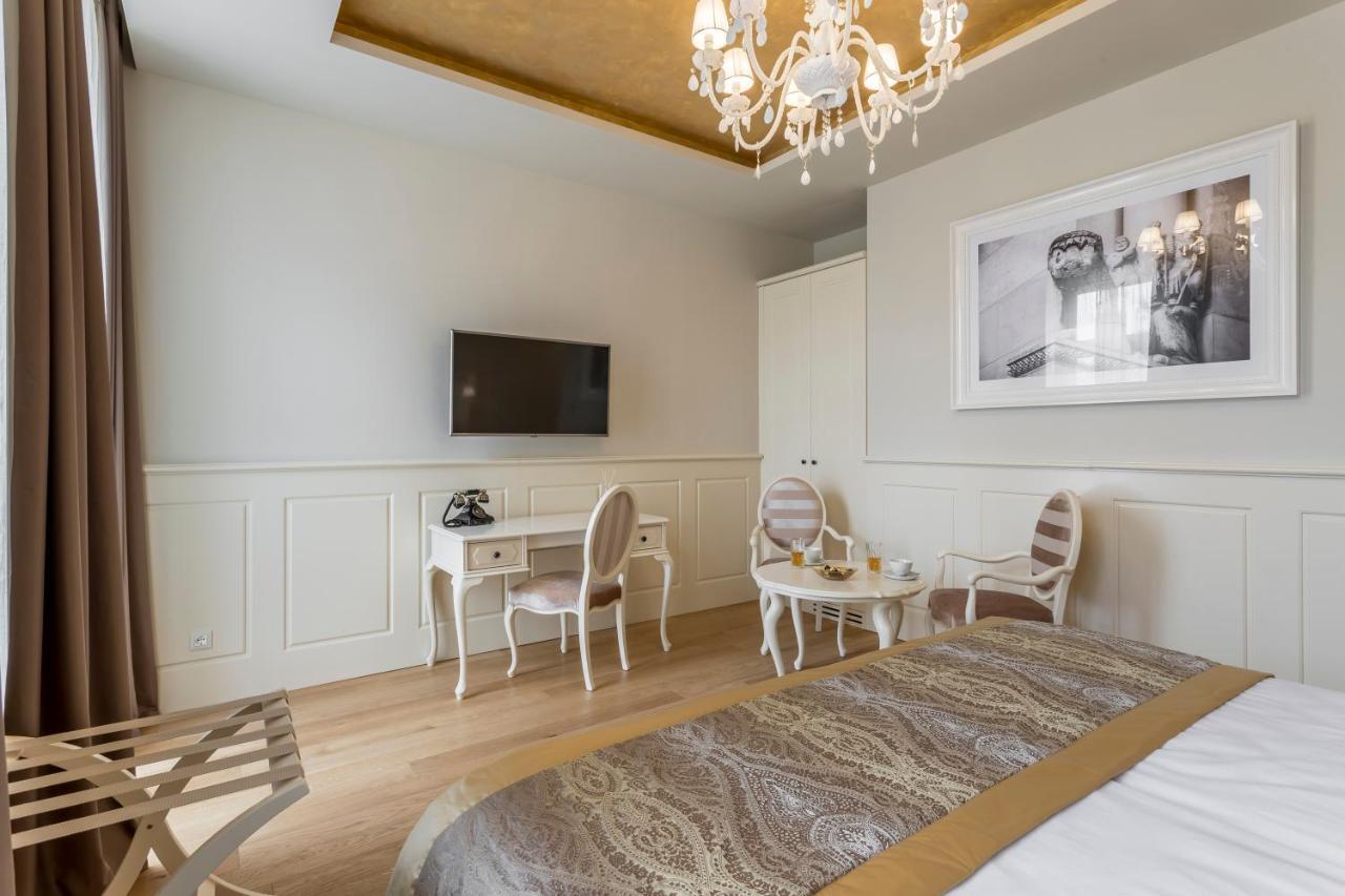 Royal Piazza Hotel Split Bagian luar foto
