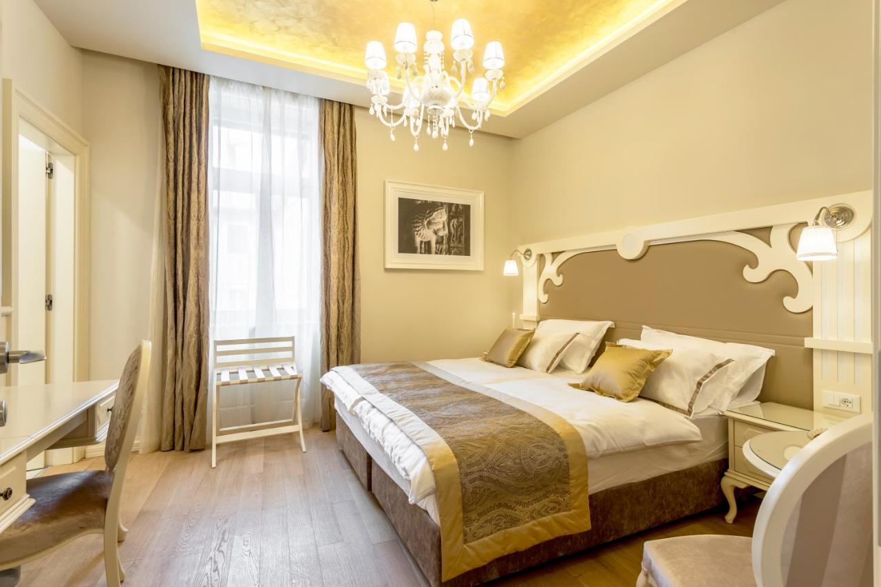 Royal Piazza Hotel Split Bagian luar foto